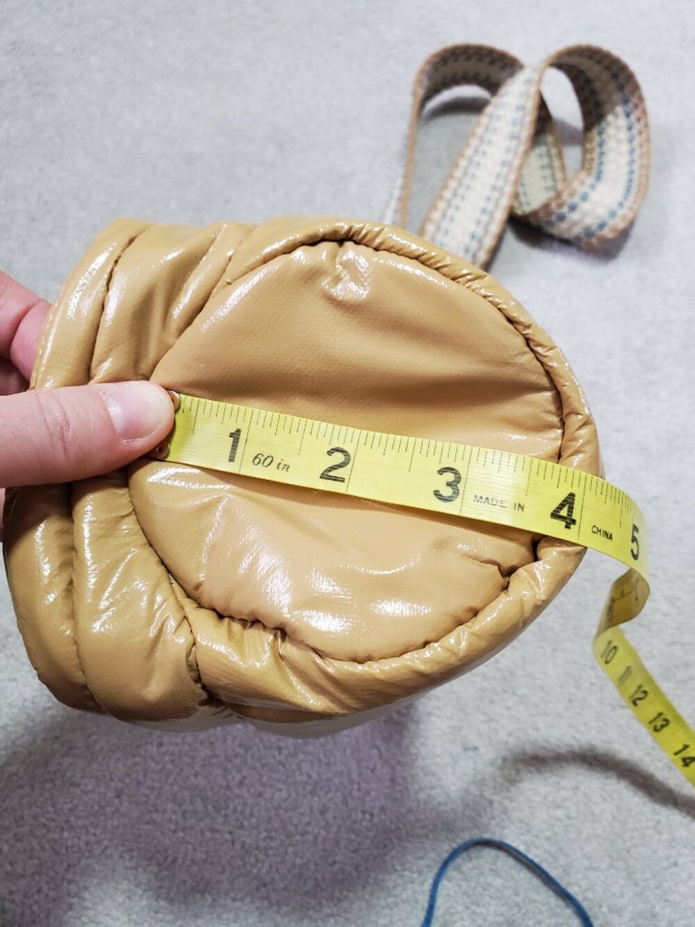 WANDERFULL HydroBag Crossbody Water Bottle Bag Puffer Glossy Camel Tan Gold 11x6 - Picture 11 of 11